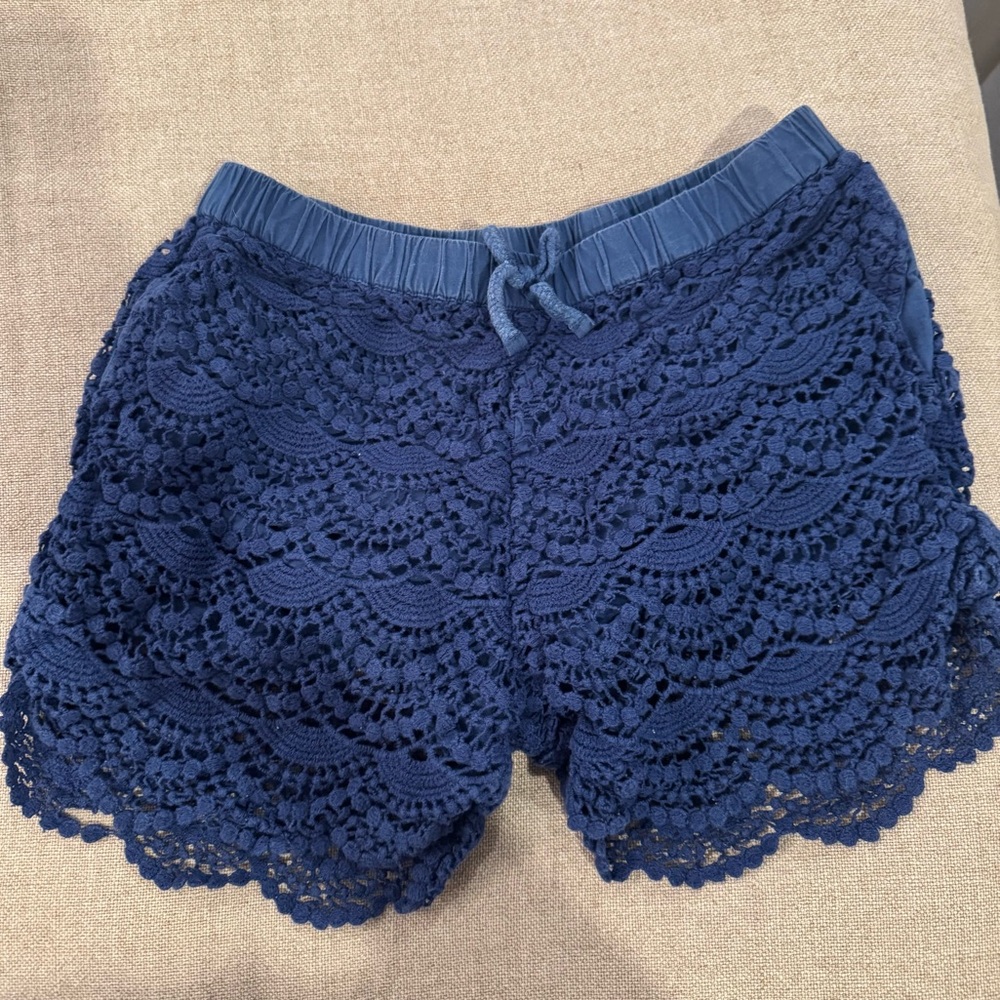 Garnet Hill kids navy crocheted overlay lined  shorts. Girls Size 12